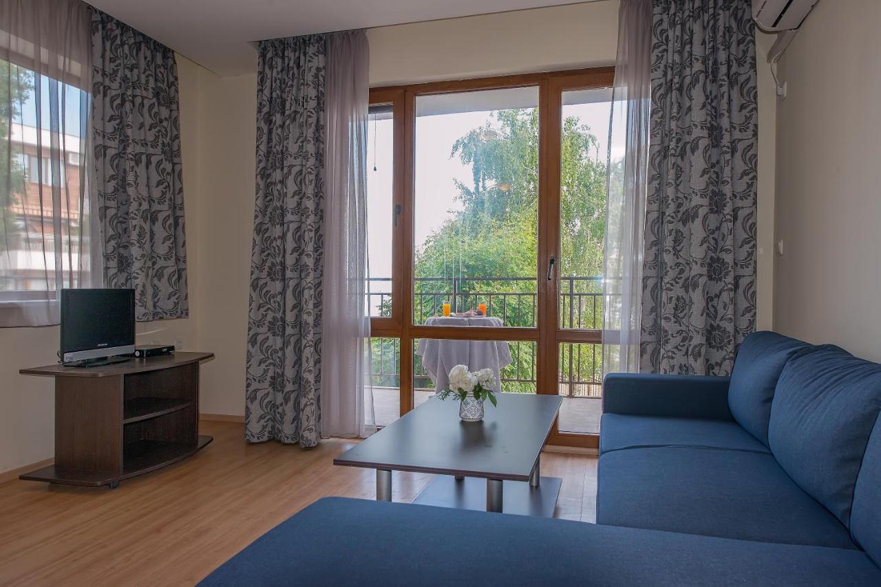 Messambria Beach Apartments Светий Влас Екстер'єр фото