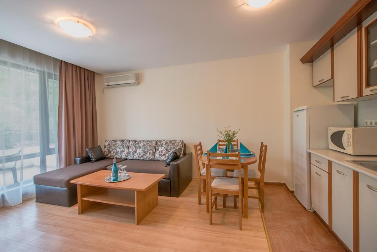 Messambria Beach Apartments Светий Влас Екстер'єр фото