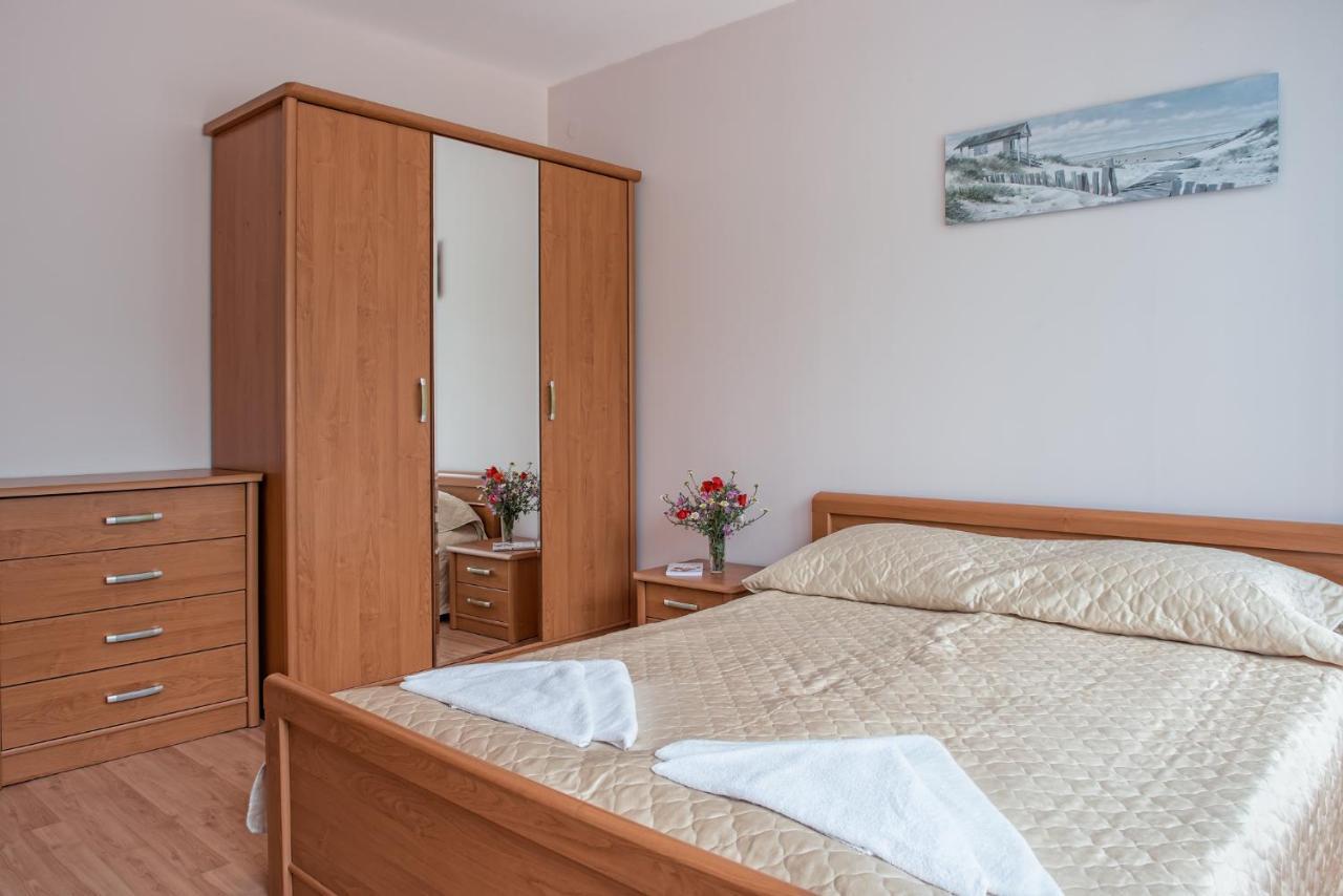 Messambria Beach Apartments Светий Влас Екстер'єр фото