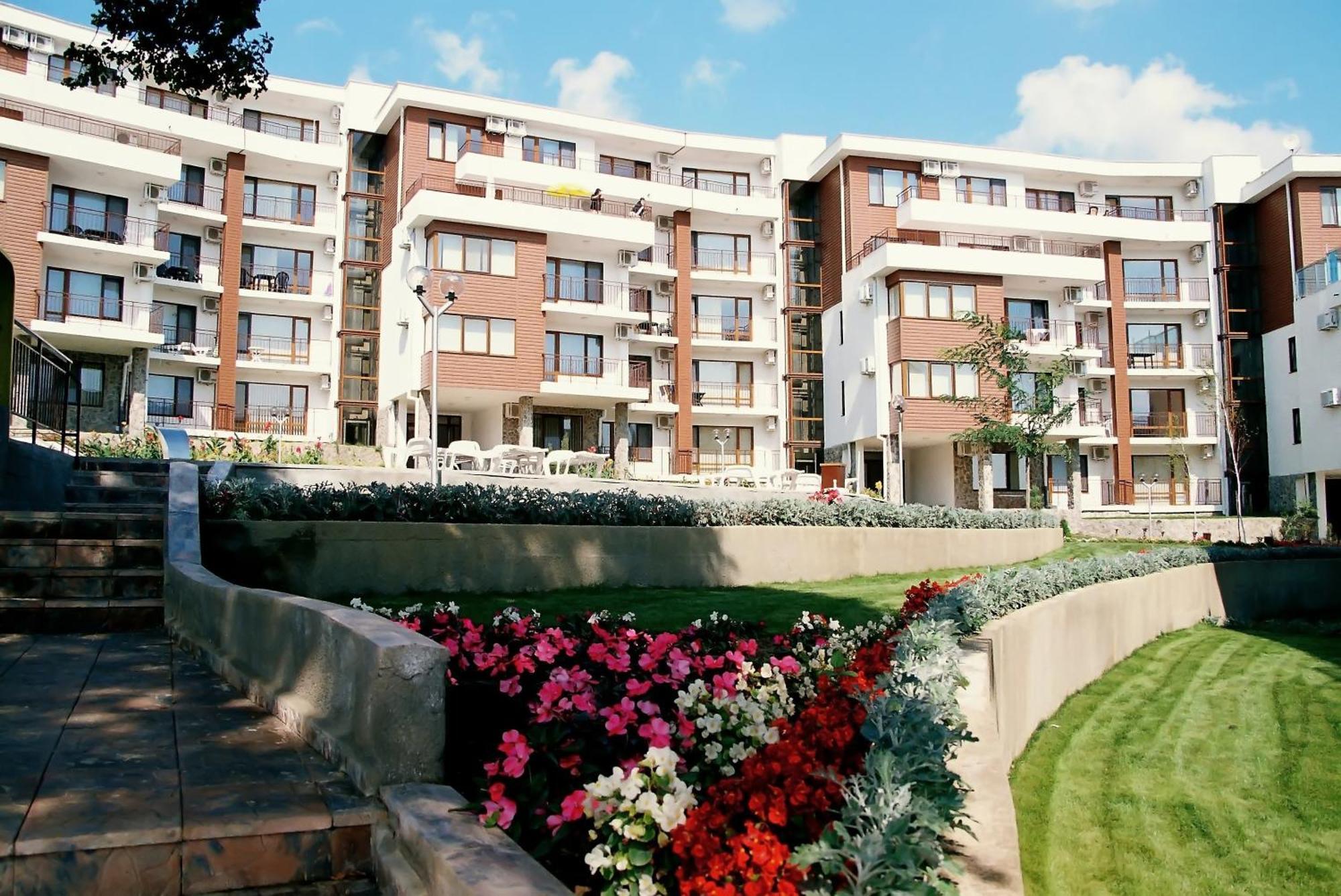 Messambria Beach Apartments Светий Влас Екстер'єр фото