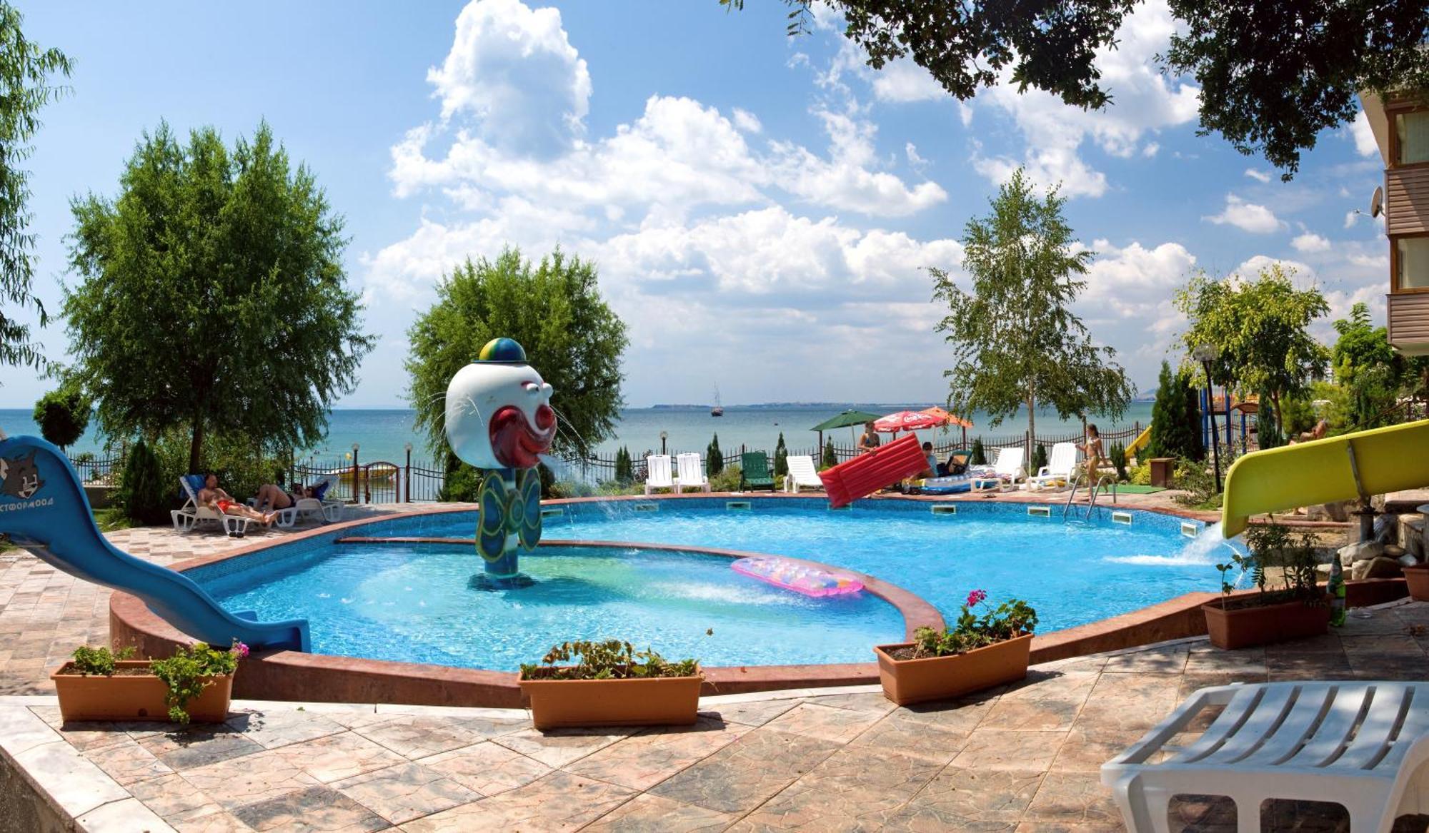 Messambria Beach Apartments Светий Влас Екстер'єр фото