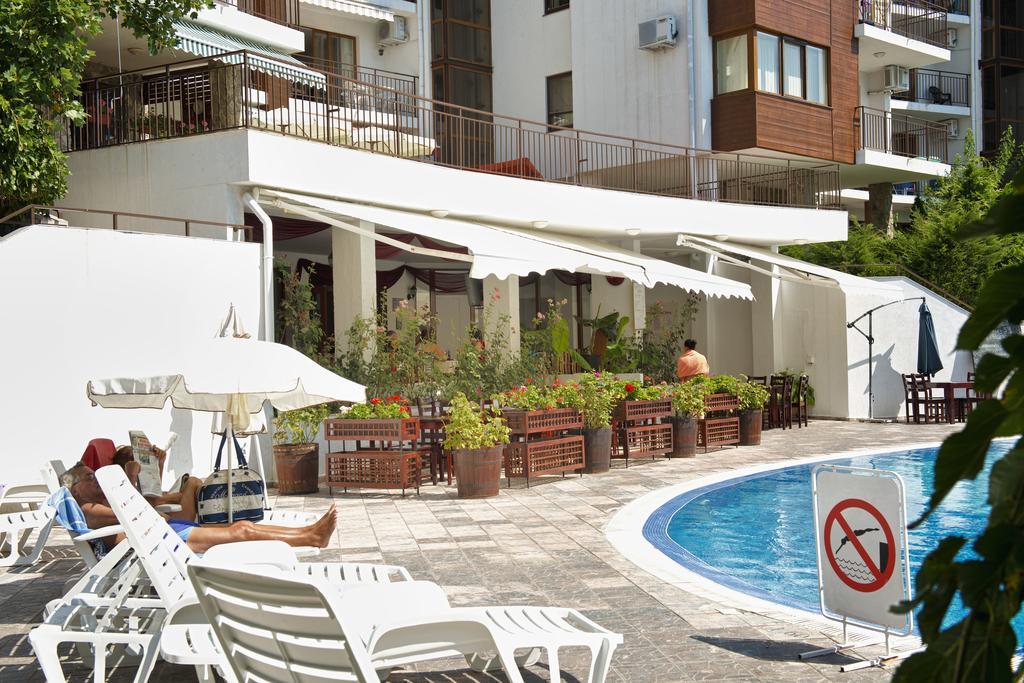 Messambria Beach Apartments Светий Влас Екстер'єр фото